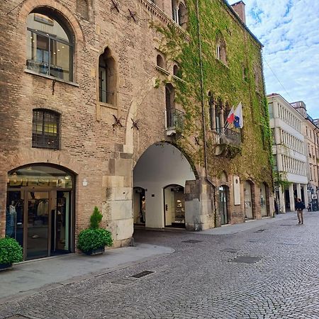 Appartement Residenze Simari Luxury à Padoue Extérieur photo